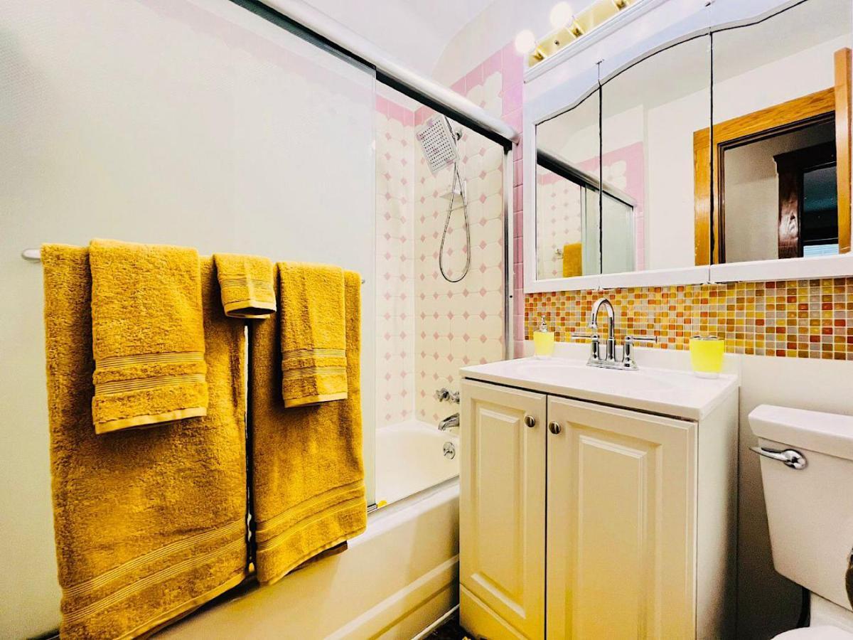 The Amber Retreat - Brooklyn Centre Comfort - Charming Space For Families, Couples & Business Travelers Near Downtown - With 300Mb Wifi, Parking & Self Check-In Cleveland Exterior foto