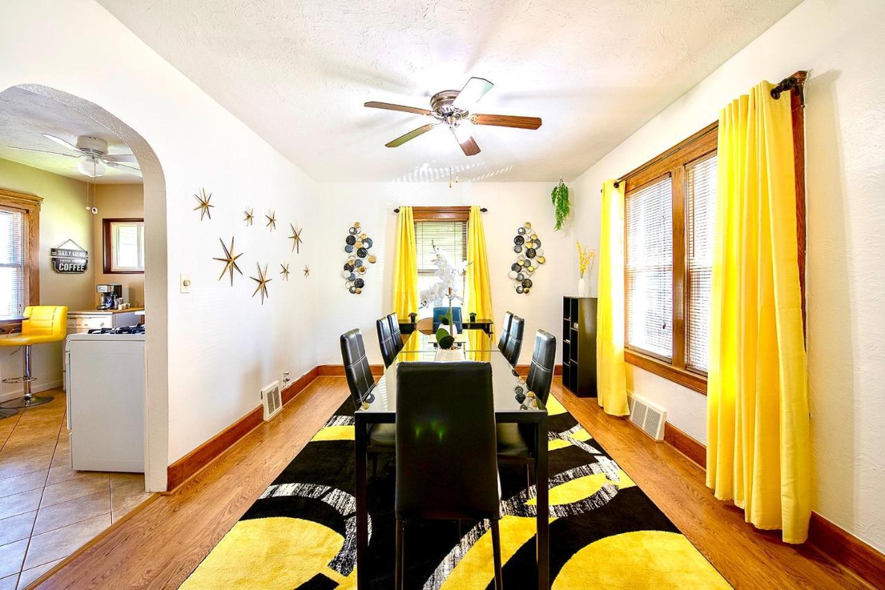 The Amber Retreat - Brooklyn Centre Comfort - Charming Space For Families, Couples & Business Travelers Near Downtown - With 300Mb Wifi, Parking & Self Check-In Cleveland Exterior foto