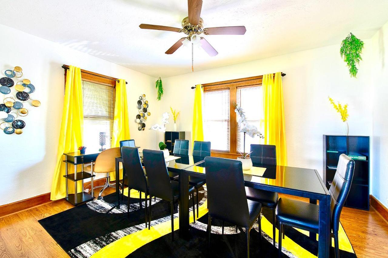 The Amber Retreat - Brooklyn Centre Comfort - Charming Space For Families, Couples & Business Travelers Near Downtown - With 300Mb Wifi, Parking & Self Check-In Cleveland Exterior foto