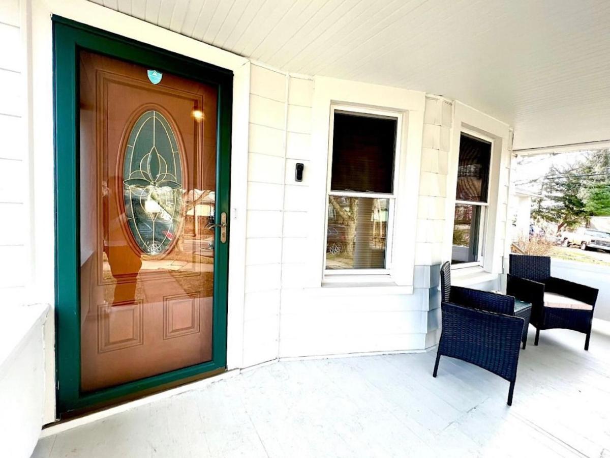 The Amber Retreat - Brooklyn Centre Comfort - Charming Space For Families, Couples & Business Travelers Near Downtown - With 300Mb Wifi, Parking & Self Check-In Cleveland Exterior foto