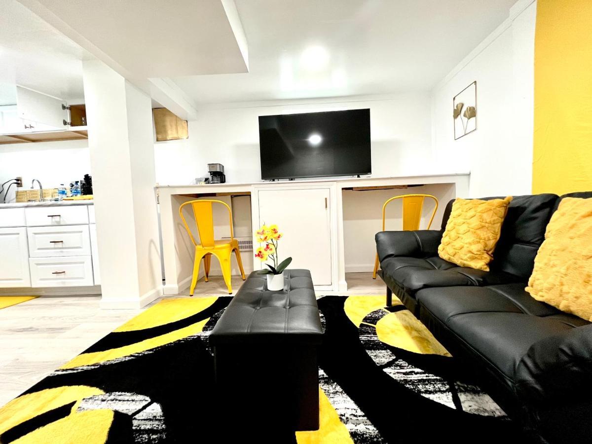 The Amber Retreat - Brooklyn Centre Comfort - Charming Space For Families, Couples & Business Travelers Near Downtown - With 300Mb Wifi, Parking & Self Check-In Cleveland Exterior foto