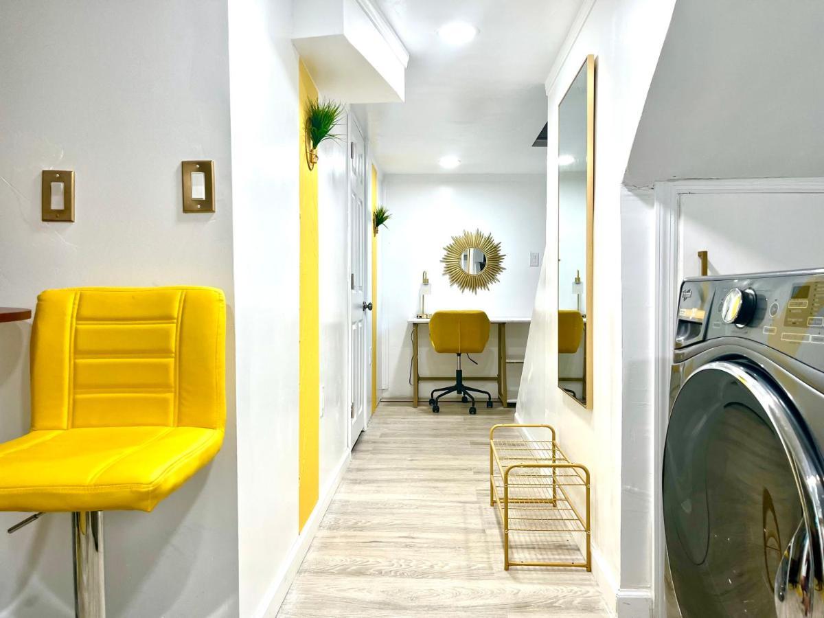 The Amber Retreat - Brooklyn Centre Comfort - Charming Space For Families, Couples & Business Travelers Near Downtown - With 300Mb Wifi, Parking & Self Check-In Cleveland Exterior foto