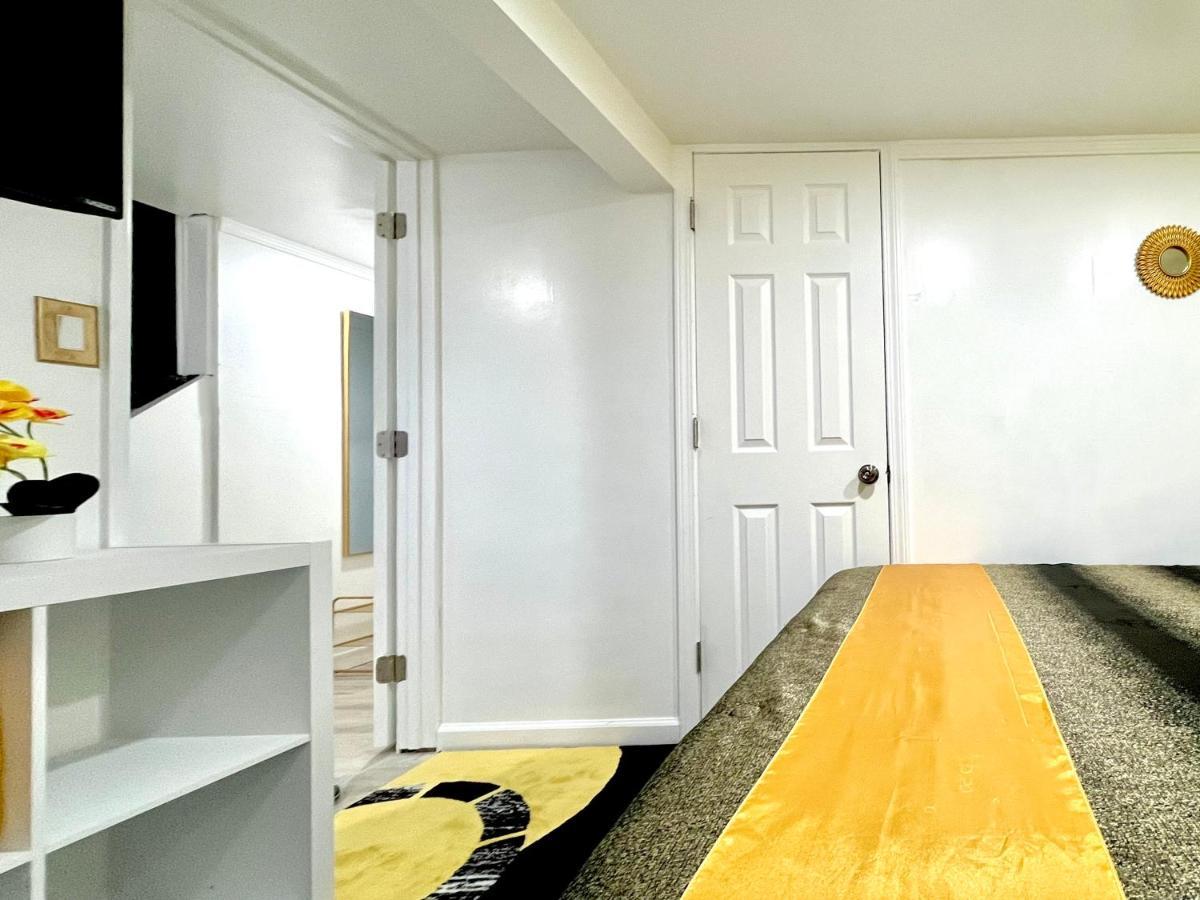 The Amber Retreat - Brooklyn Centre Comfort - Charming Space For Families, Couples & Business Travelers Near Downtown - With 300Mb Wifi, Parking & Self Check-In Cleveland Exterior foto